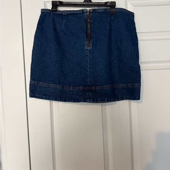 Stylish Blue Denim Mini Skirt - Picture 5 of 5